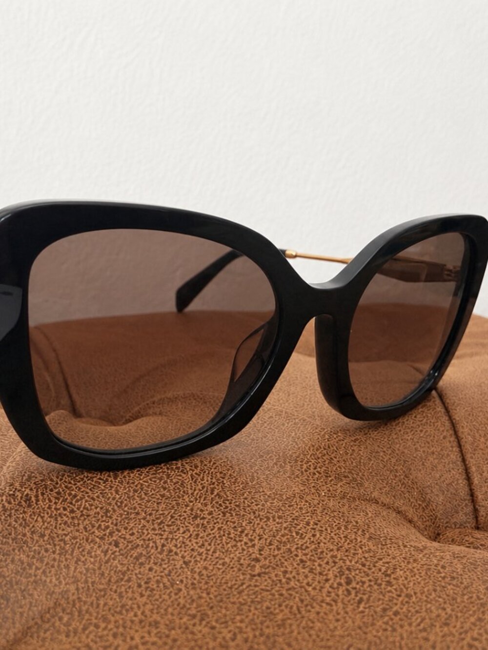 PRADA BUTTERFLY SUNGLASSES | BLACK | PR 03YSF - Picture 4 of 10
